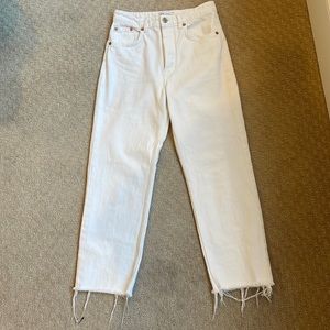 Women’s white ZARA jeans - size 6